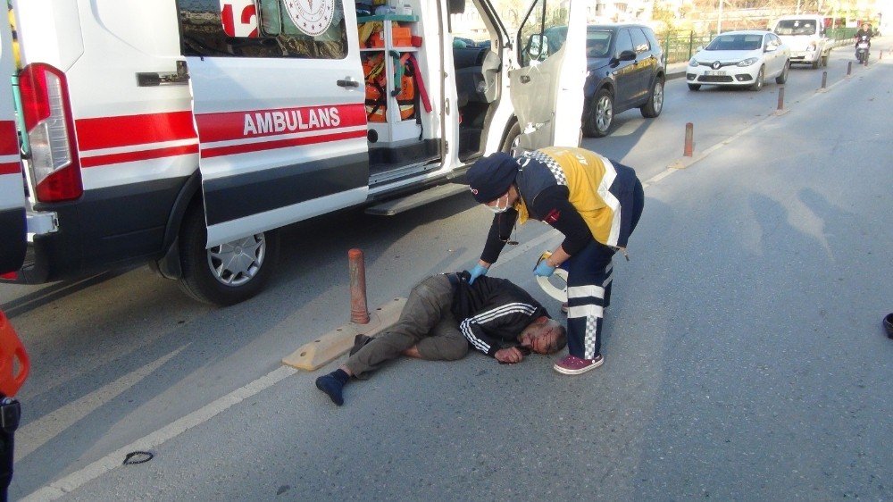 Alkollü Ve Kasksız Motosiklet Sürücüsü Ölümden Döndü