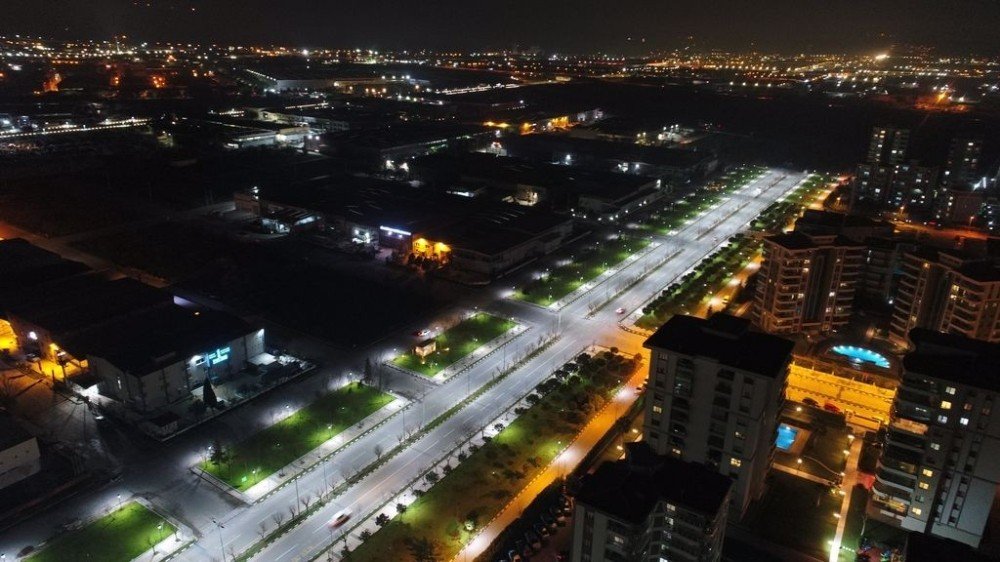 Manisa’da Müftü Alim Efendi Bulvarı Yeni Görünüme Kavuştu