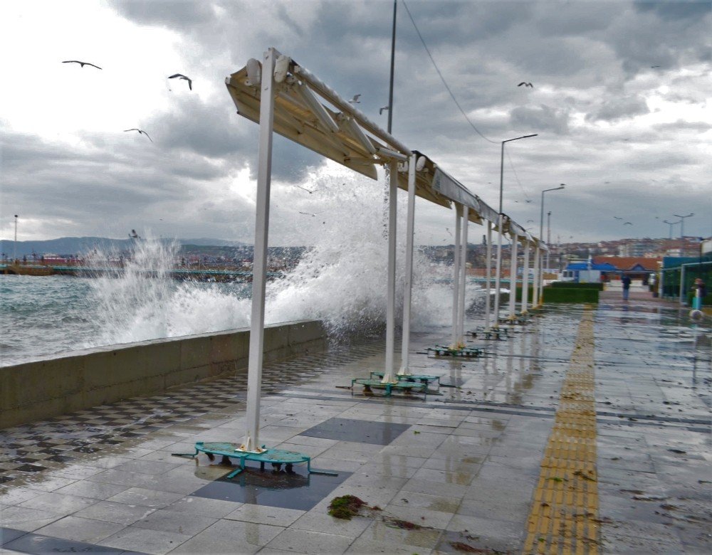 Meteoroloji’den Trakya’ya Fırtına Ve Yağış Uyarısı