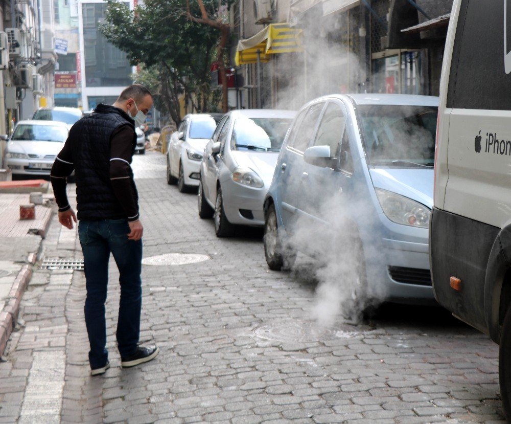 Rögar Kapağından Çıkan Duman Tedirginlik Oluşturdu