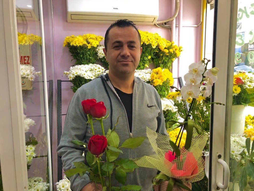 Sevgililer Günü İçin Çiçekler Hazır