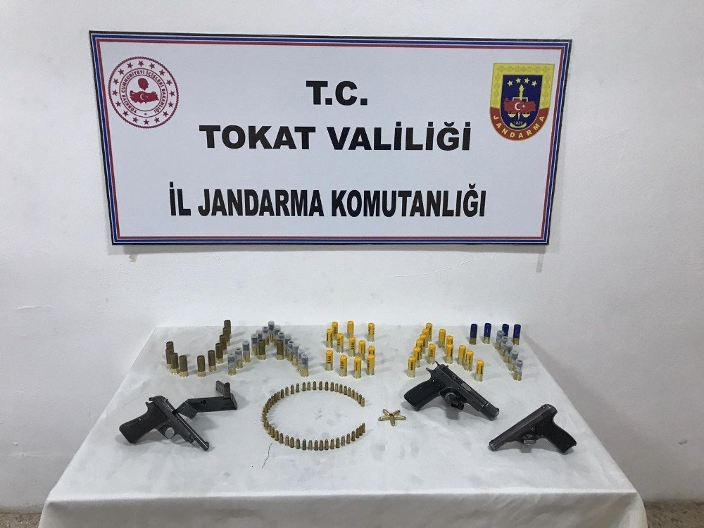 Tokat’ta Silah Kaçakçılığı Operasyonlarında 5 Şüpheli Gözaltına Alındı