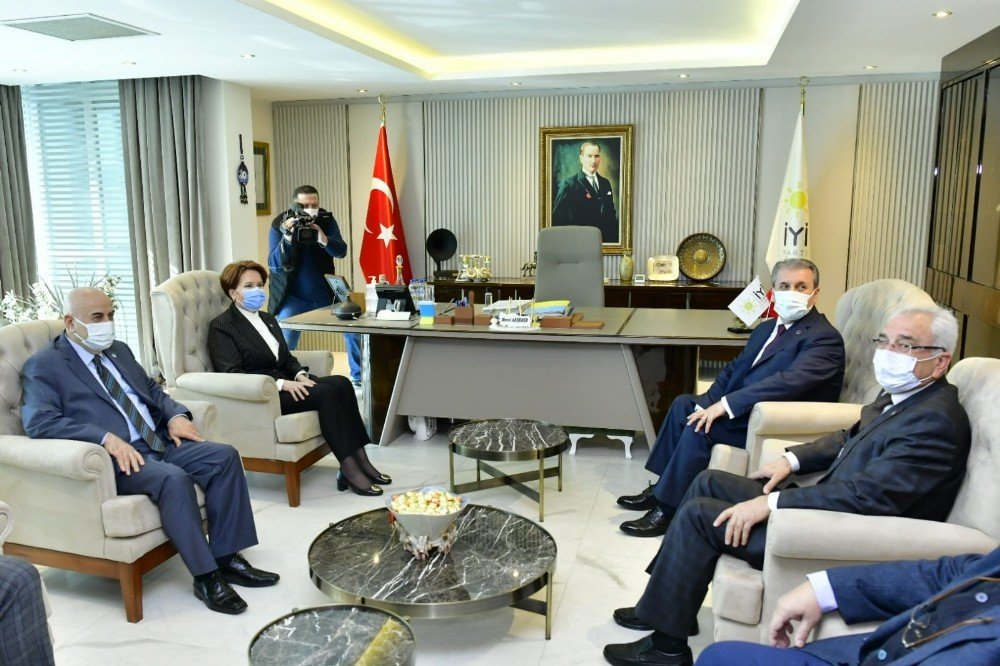 Destici’den Akşener’e ’yeni Anayasa’ Ziyareti