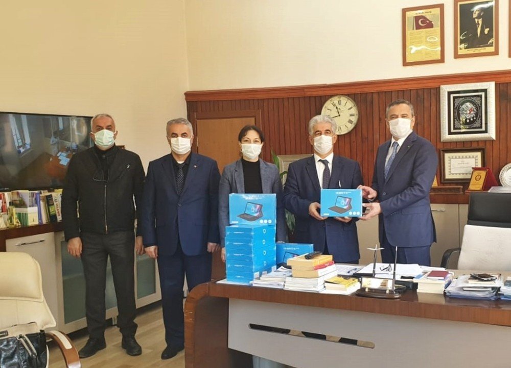 Berto’dan Öğrencilere Tablet Desteği