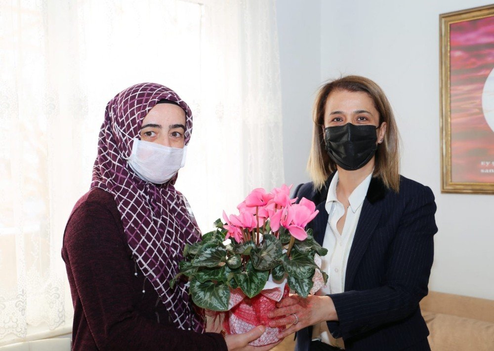 Vali Becel, Avanos’ta Şehit Ailesini Ziyaret Etti