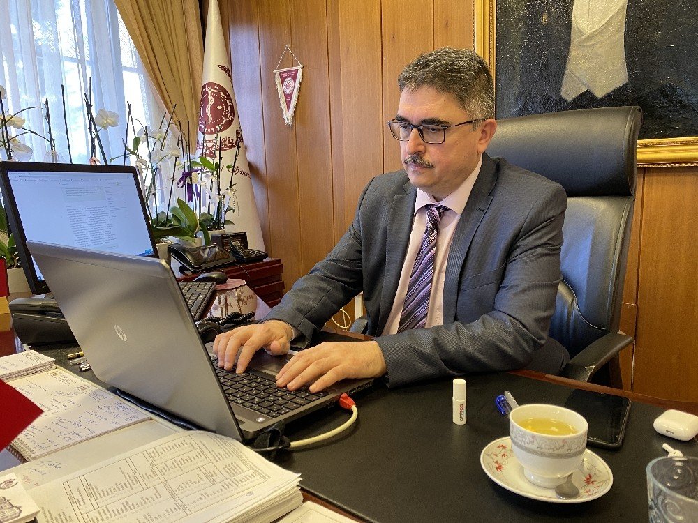 Prof. Dr. Tufan Tükek Brezilya Varyantı Covid-19 Taşıyan Vaka İle İlgili Açıklamalarda Bulundu