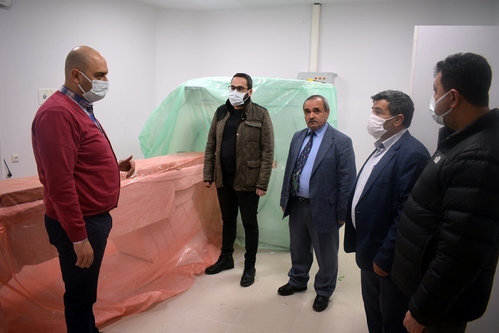 Başkan Şahin, Hastane Çevresindeki Çalışmaları İnceledi