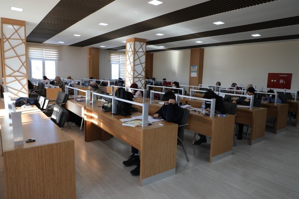 Yenişehir Belediyesinden Gençler İçin Yeni Mekan