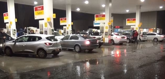 Gaziantep’te Dolu Yağışı Etkili Oldu, Araç Sürücüleri Sığınacak Yer Aradı