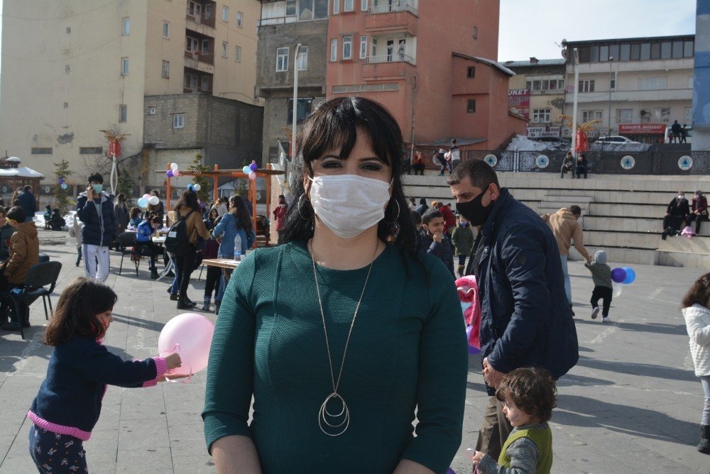 Hakkari’de Anne Çocuk Sanat Etkinliği Düzenlendi