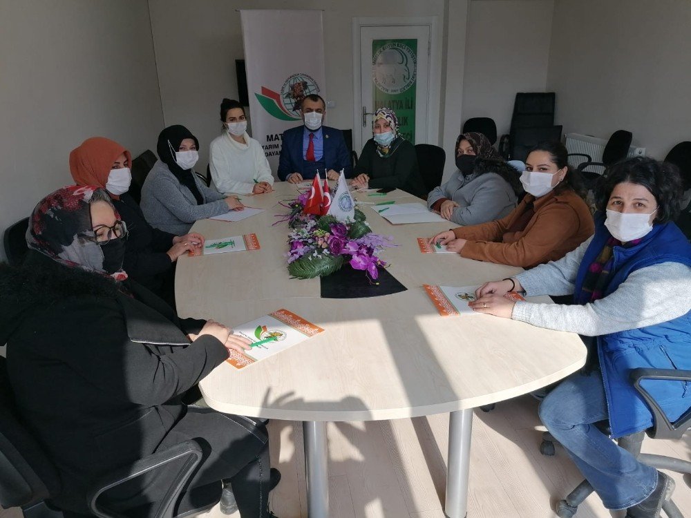 Kadın Girişimciler Üretim İçin Bir Araya Geldi