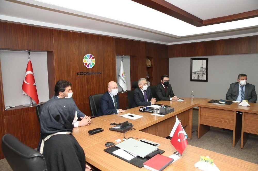 Büyükkılıç’tan Kocasinan’da Yatırım Toplantısı