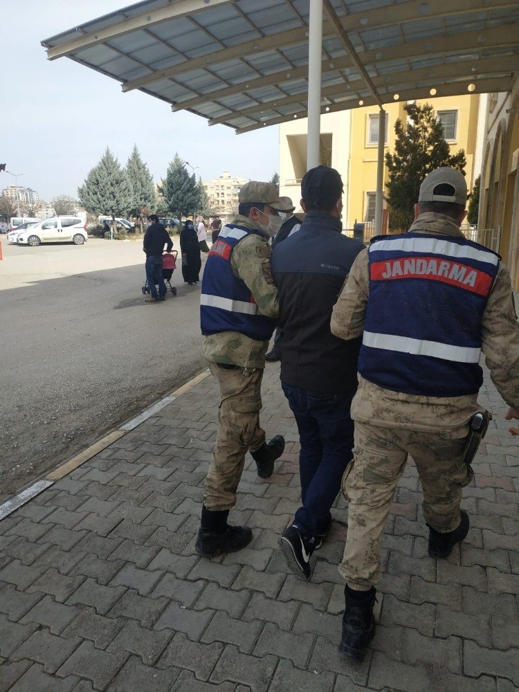 Midyat’ta 12 Yıl Kesinleşmiş Hapis Cezası Bulunan Zanlı Yakalandı