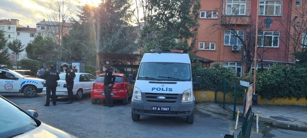 Evin Odasını Uyuşturucu Serasına Çevirmişler