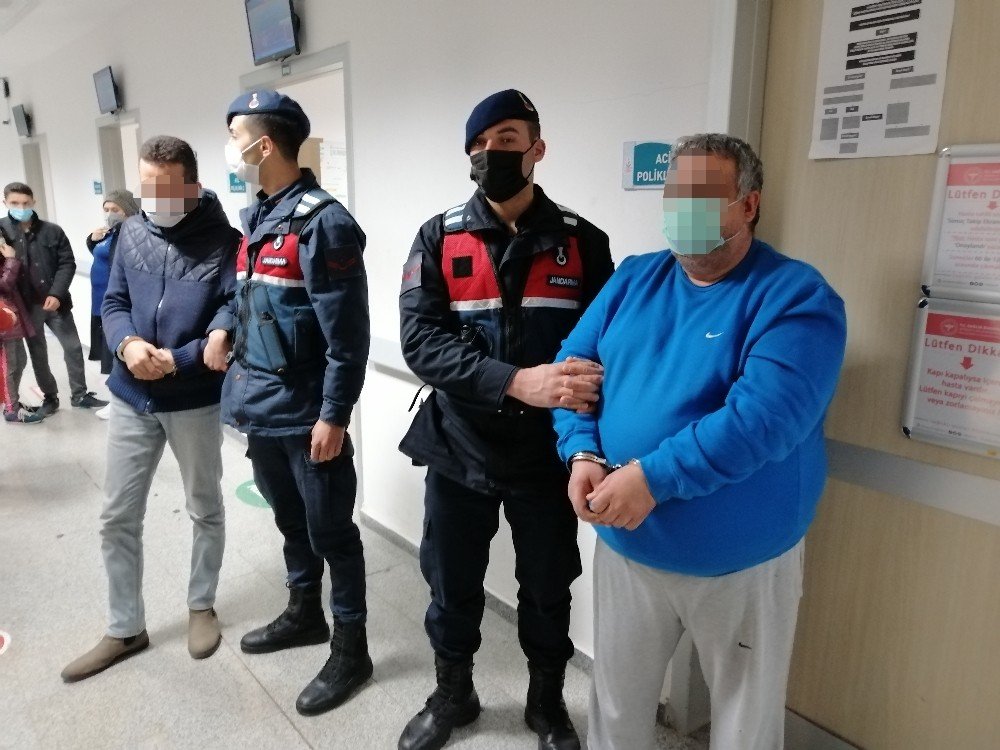 Tarihi Eser Kaçakçıları Jandarmanın Operasyonuyla Suçüstü Yakalandı