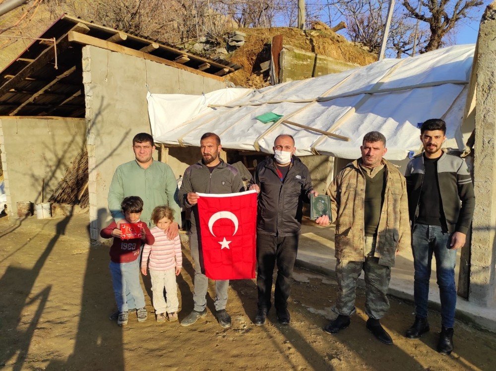 Şehit Ailelerinden, Çocukları Terör Örgütü Pkk’ya Katılan Ailelere Çağrı: "evlatlarınızı Hdp Ve Pkk’dan İsteyin"