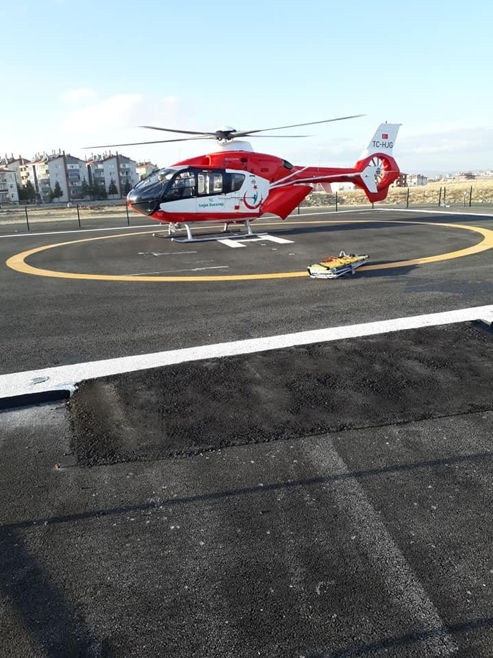 Motosiklet Kazasında Ağır Yaralanan Genç İçin Hava Ambulansı