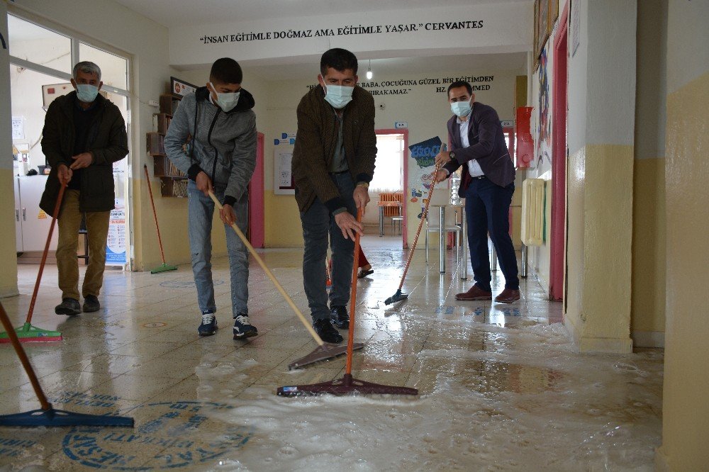 Şırnak’taki Köy Okullarında Yüz Yüze Eğitim Hazırlığı