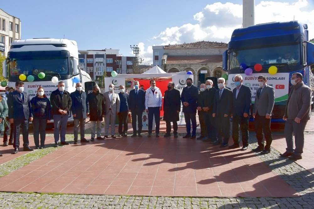 Aliağa’dan Suriye’ye İki Tır Yardım Malzemesi Gönderildi