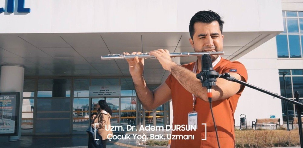 Kayseri’de Sağlık Çalışanları ’sağlık’ İçin Çaldı