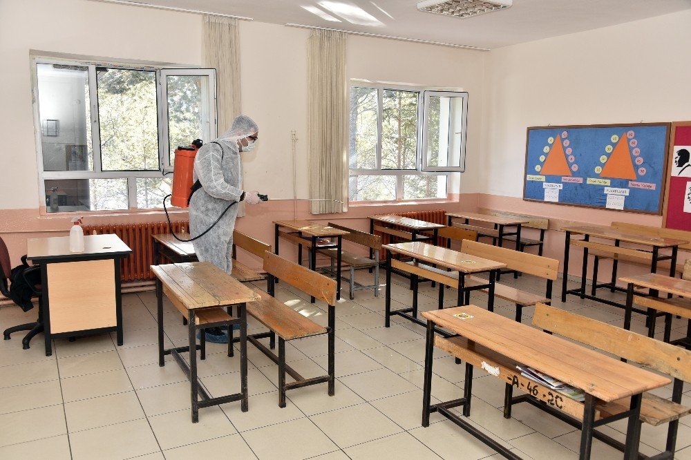 Gümüşhane’de Köy Okulları Öğrencilerini Bekliyor