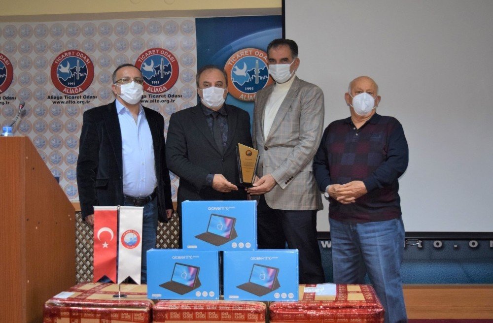 Alto’dan Aliağalı Öğrencilere Tablet Desteği