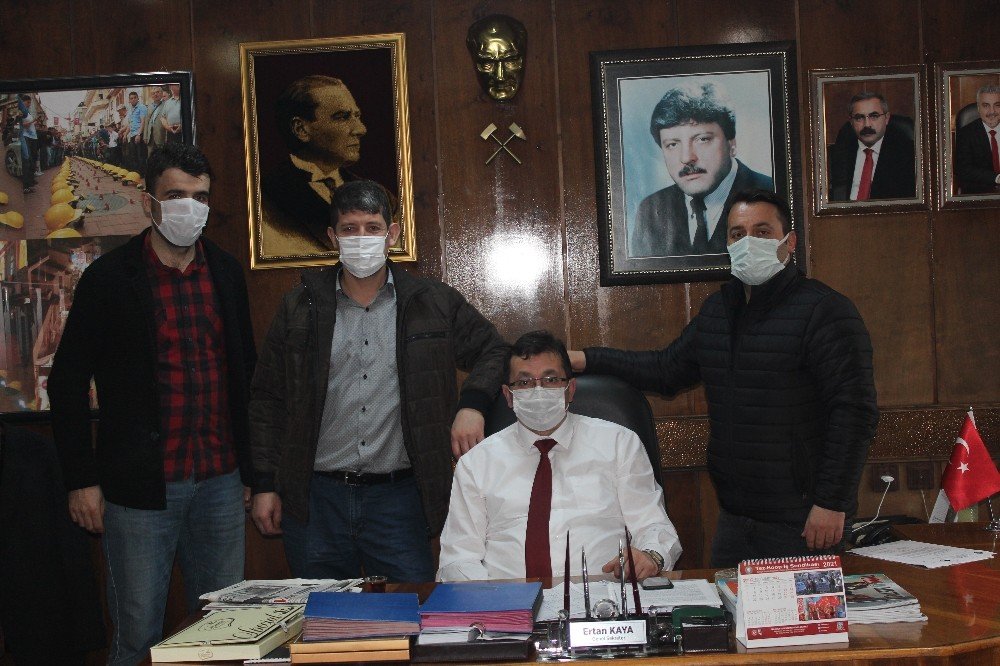 Amasralı Kazmacı Ustalarından Kaya’ya Tebrik Ziyareti