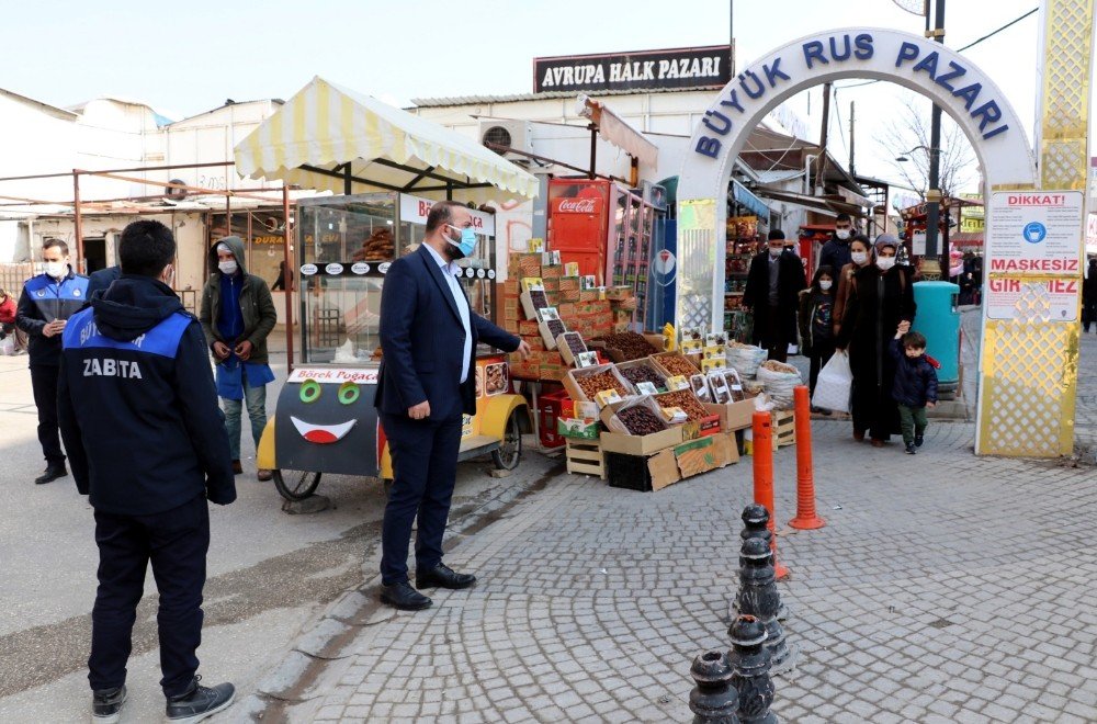 Van Büyükşehir Zabıtasından Kaldırım İşgali Denetimi