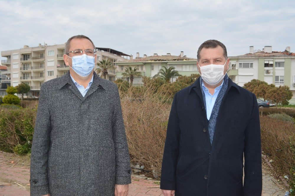 Başkan Yılmaz Hortumdan Etkilenen Ayvalık’ta İncelemelerde Bulundu