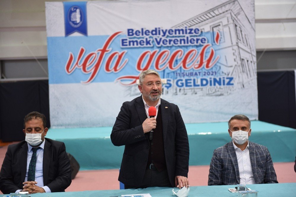 Çorum Belediyesi’nden Emeklilerine Vefa Gecesi