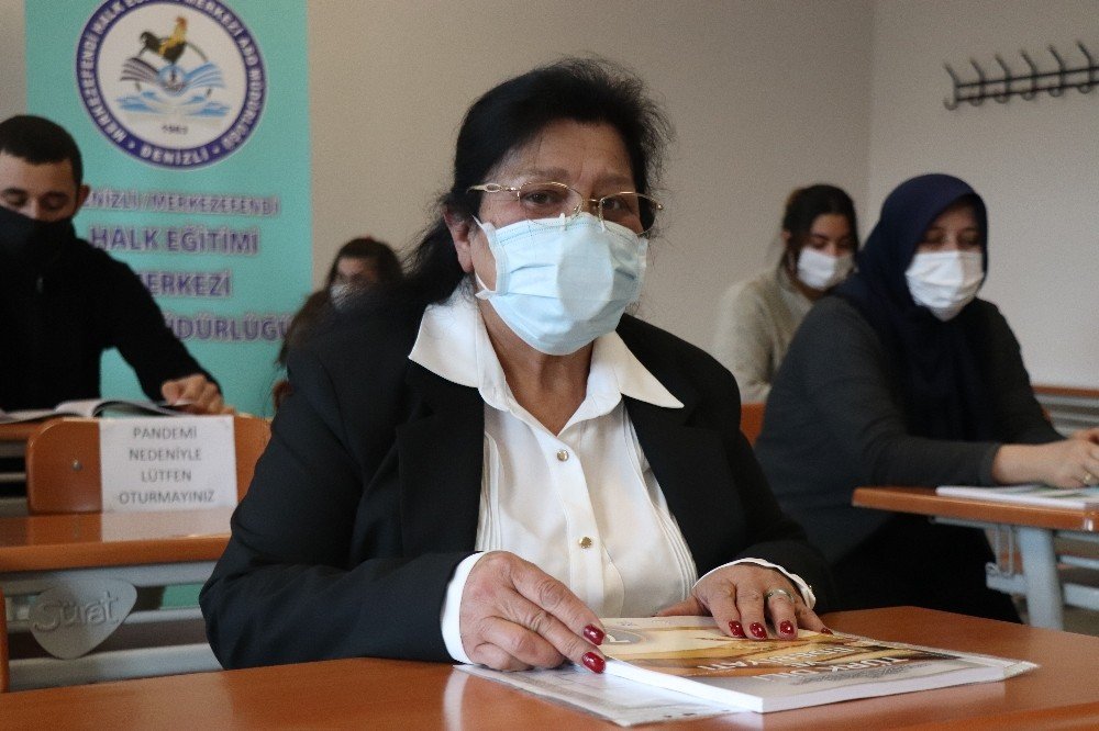 66 Yaşında Liseden Mezun Oldu, Yeni Hedefi Üniversite Okumak