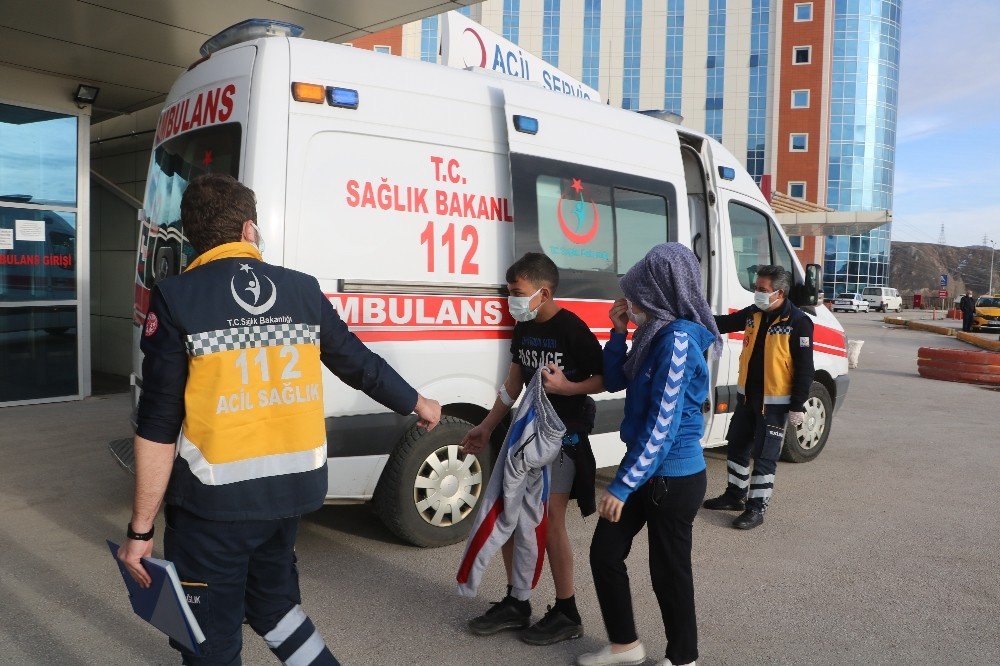 Köpek Isıran 1 Çocuk Kaçtı, 2 Çocuk Hastanede Tedavi Altına Alındı
