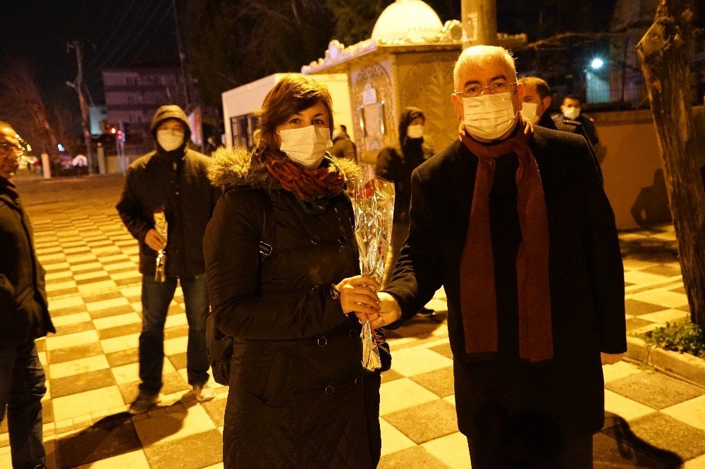 Korona Virüsü Yenerek Yeniden Görevine Başlayan Belediye Başkanı: “bu Dönemde Önceliği Hastalara Vereceğim”