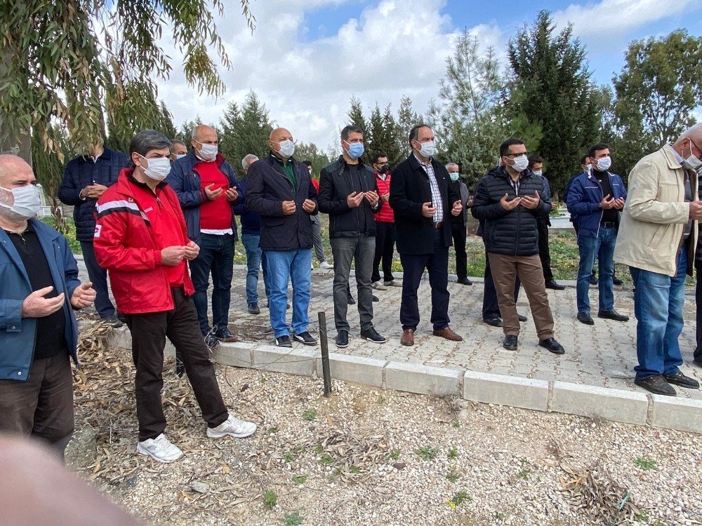 Adnan Dinibütün Toprağa Verildi