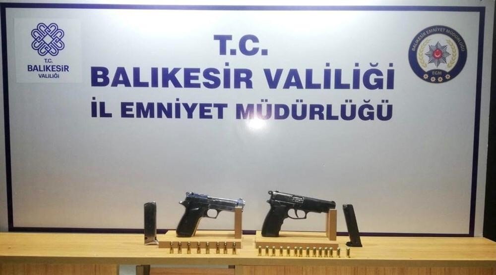 Balıkesir’de Polis 6 Aranan Şahsı Yakaladı