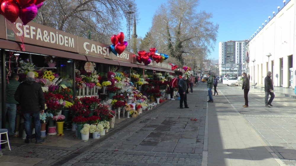 14 Şubat’ta Çiçek Satışları Yüzde 50 Düştü