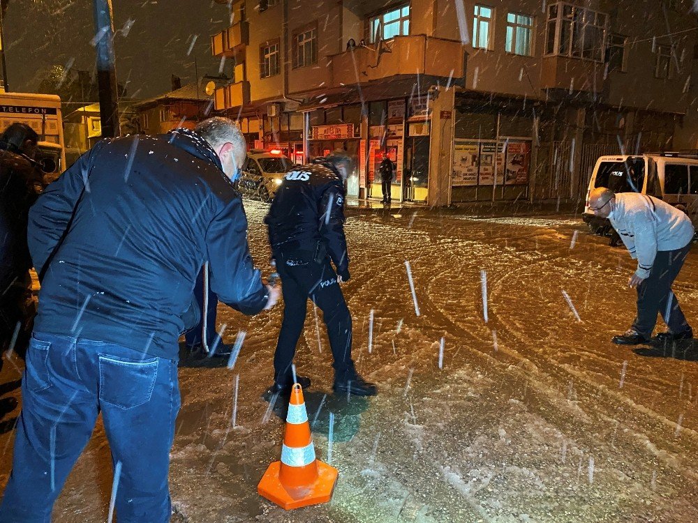 Sakarya’da Sokağa Çıkma Kısıtlamasında Silahlı Kavga: 1 Yaralı