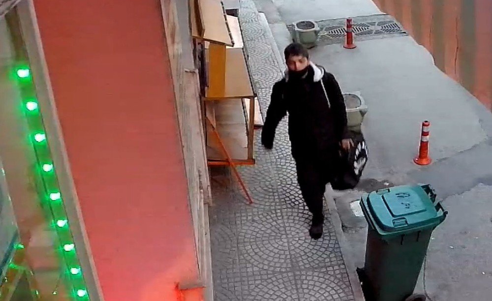 600 Yıllık Camiyi Böyle Soydu