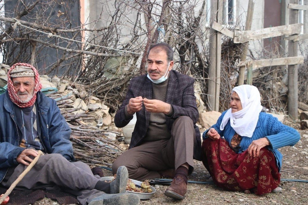 Hani Belediye Başkanı Lale, Yaşlı Ve Yetimleri Ziyaret Etti