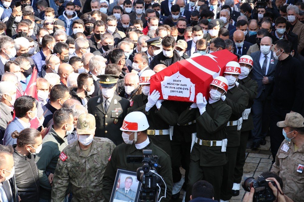 Gara Şehidi Uzman Çavuşun Eşinin Feryadı: "bekle Dedin Bekledim"