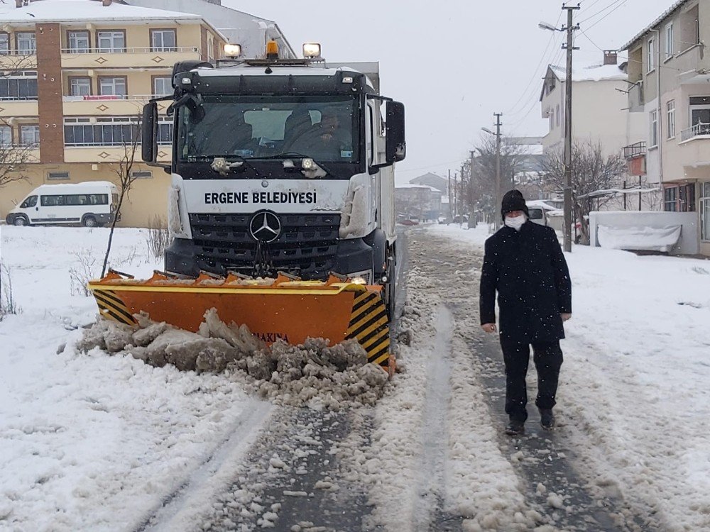 Başkan Yüksel Kar Temizliği Çalışmalarını Bizzat Denetledi