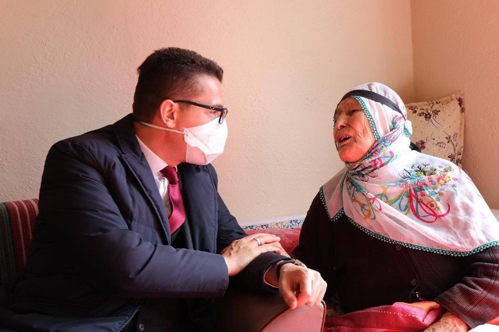 İ̇liç Kaymakamı Kaptanoğlu, Altıntaş Ve Balkaya Köylerini Ziyaret Etti