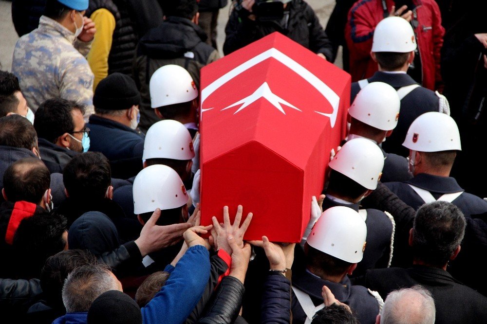 Erzurumlu Şehidi Binler Uğurladı