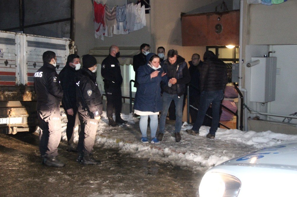 Sevgilisi Tarafından Öldürülen Kadının Ablası Cinayeti Önlemek İçin Namluya Sarıldı