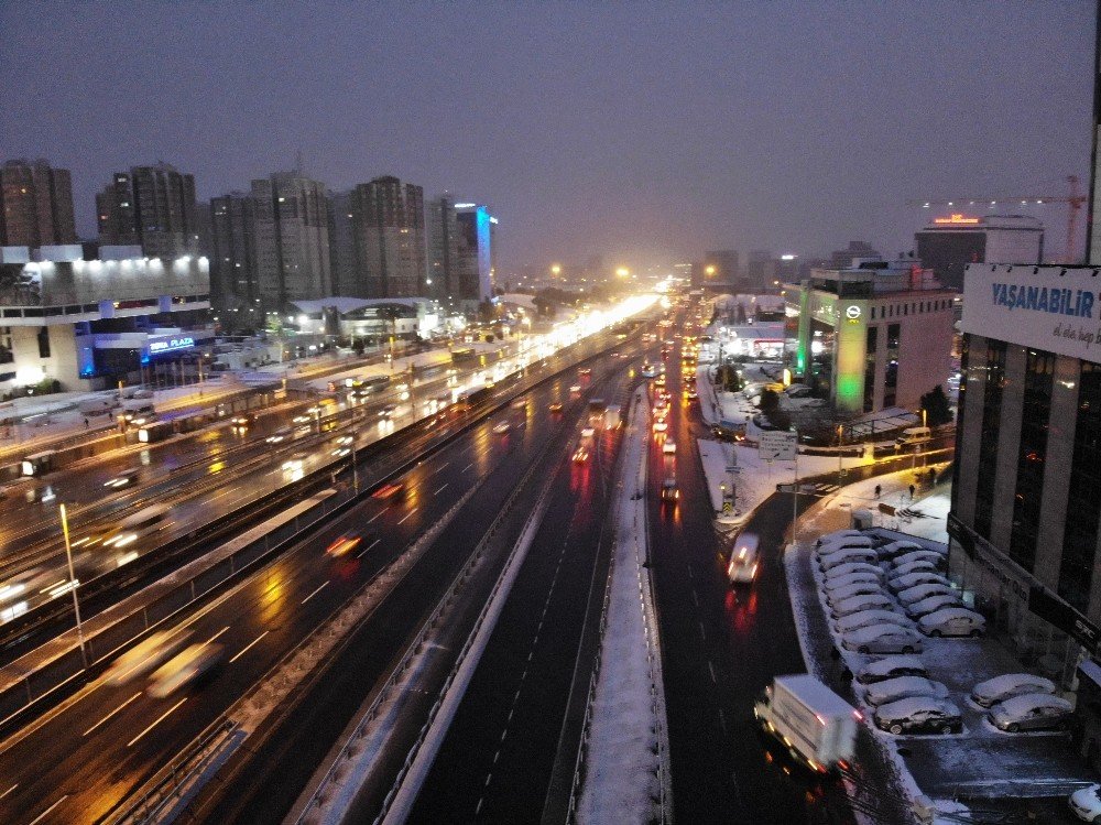 İ̇stanbul’da Trafik Böyle Görüntülendi