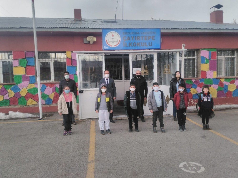 Erzurum’da Köy Okulları Yüz Yüze Eğitime Başladı