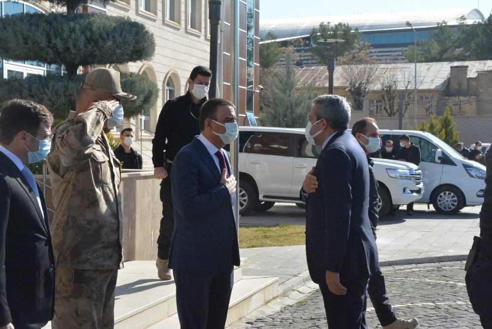 Bakan Yardımcısı Baydaş Ve Jandarma Genel Komutanı Çetin, Siirt Valisi Hacıbektaşoğlu’nu Ziyaret Etti