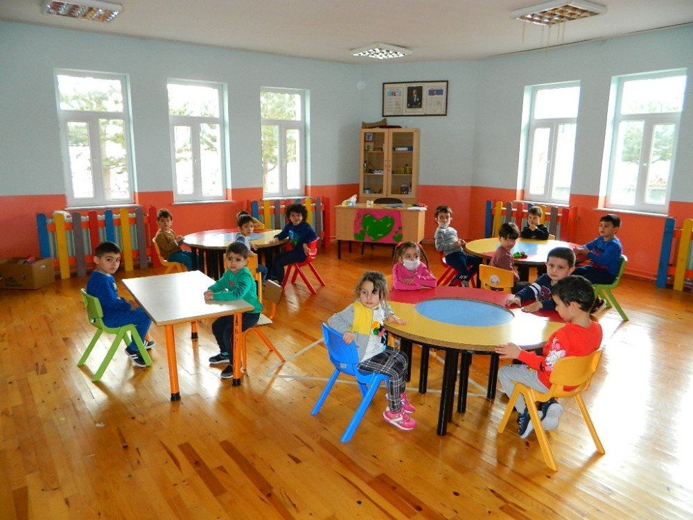 Posof’ta Bir İlkokul Açıldı