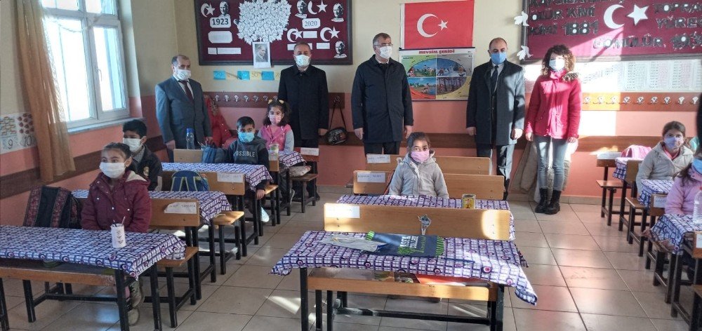 Köy Okullarında Yüz Yüze Eğitim Başladı
