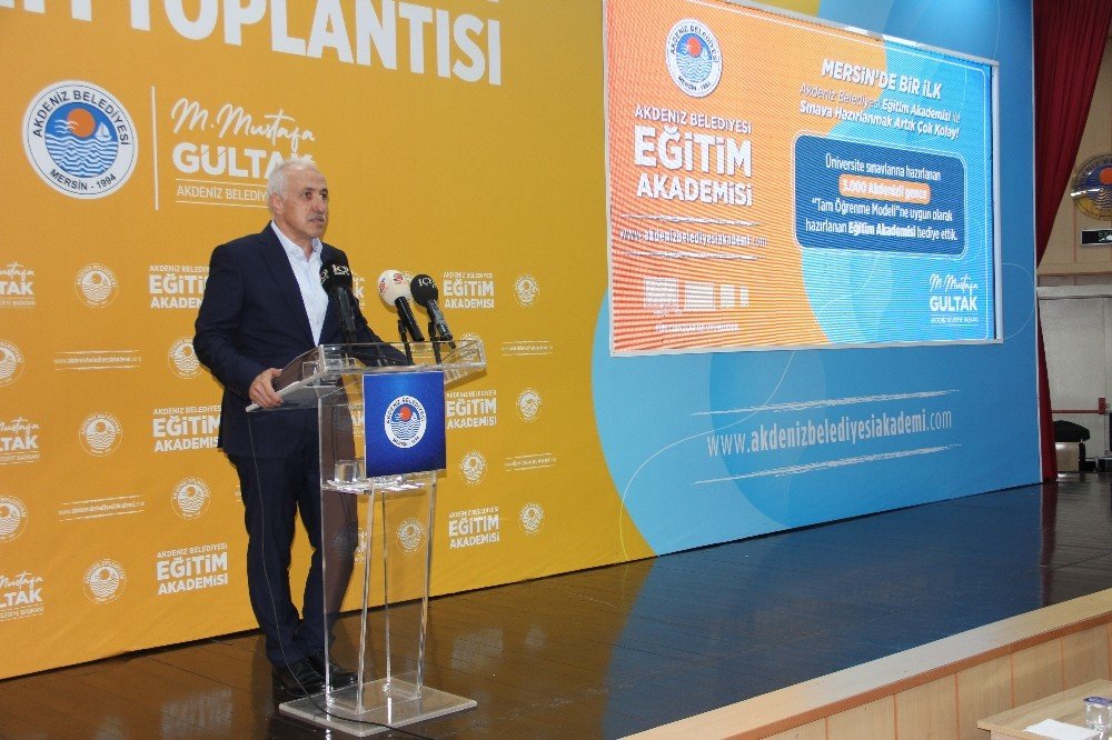 Akdeniz Belediyesi, Bir İlke Daha İmza Attı: 3 Bin Öğrenciye Eğitim Akademisi Paketi